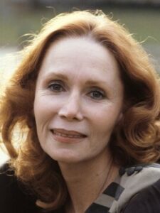 Katherine Helmond Mona